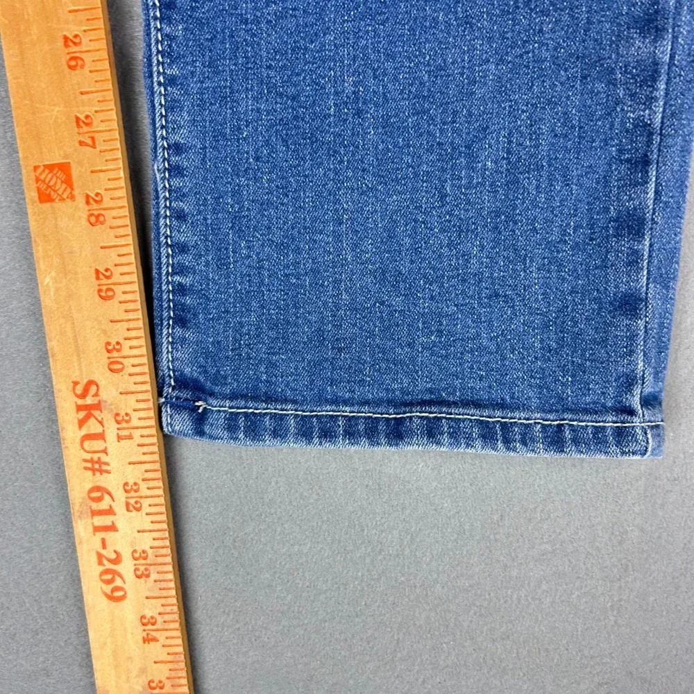 True Religion Geno Jeans Mens 34 (36x31) Blue Relaxed Slim Fit Medium Wash Denim